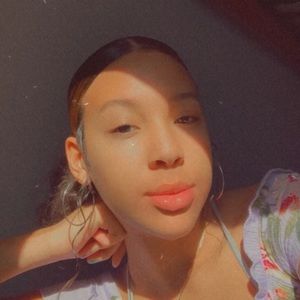 Meet your Posher, Makayla